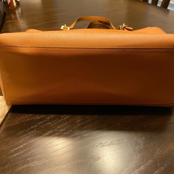 Tory Burch brown purse - Picture 7 of 7